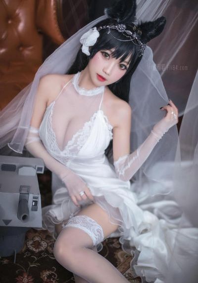打烊后仅剩两人沙发