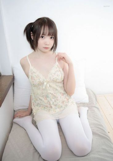 美女的