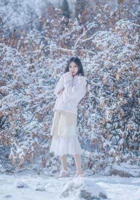 闪婚后夫人每天都在线打脸短剧